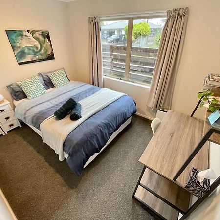 Papamoa Two Rooms & Kitchenette - Dogs Welcome ภายนอก รูปภาพ