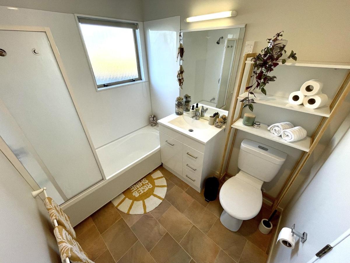 Papamoa Two Rooms & Kitchenette - Dogs Welcome ภายนอก รูปภาพ